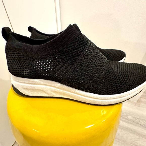 Anne Klein slip in dress runners - Picture 1 of 4